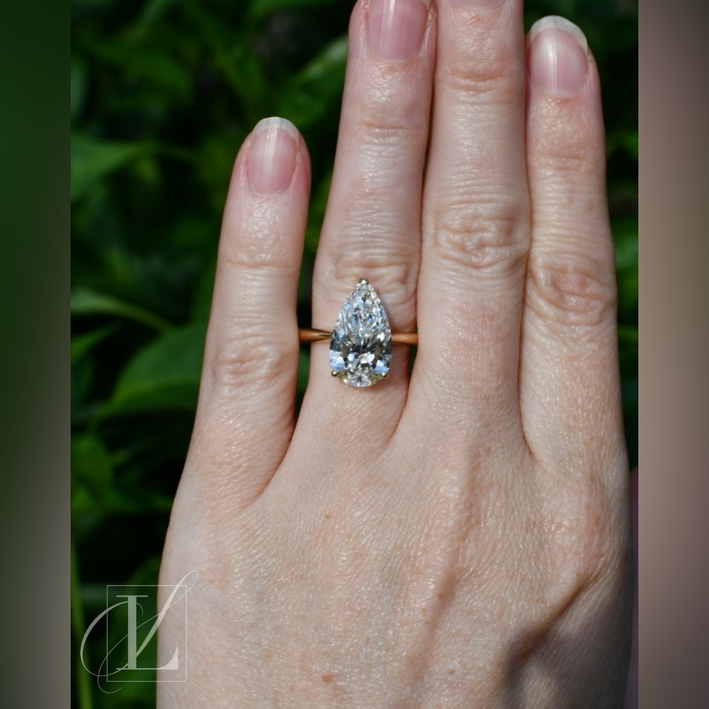 Like New, 4.44 CT Lab Grown Pear Diamond in 14K Yellow Gold with IGI Report